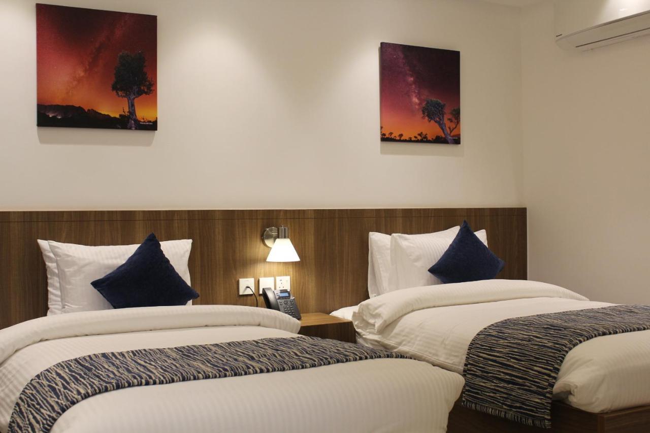 Duqm Express Hotel Buitenkant foto