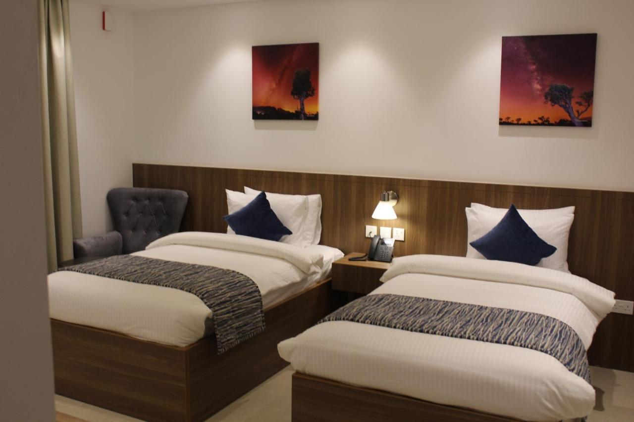 Duqm Express Hotel Buitenkant foto