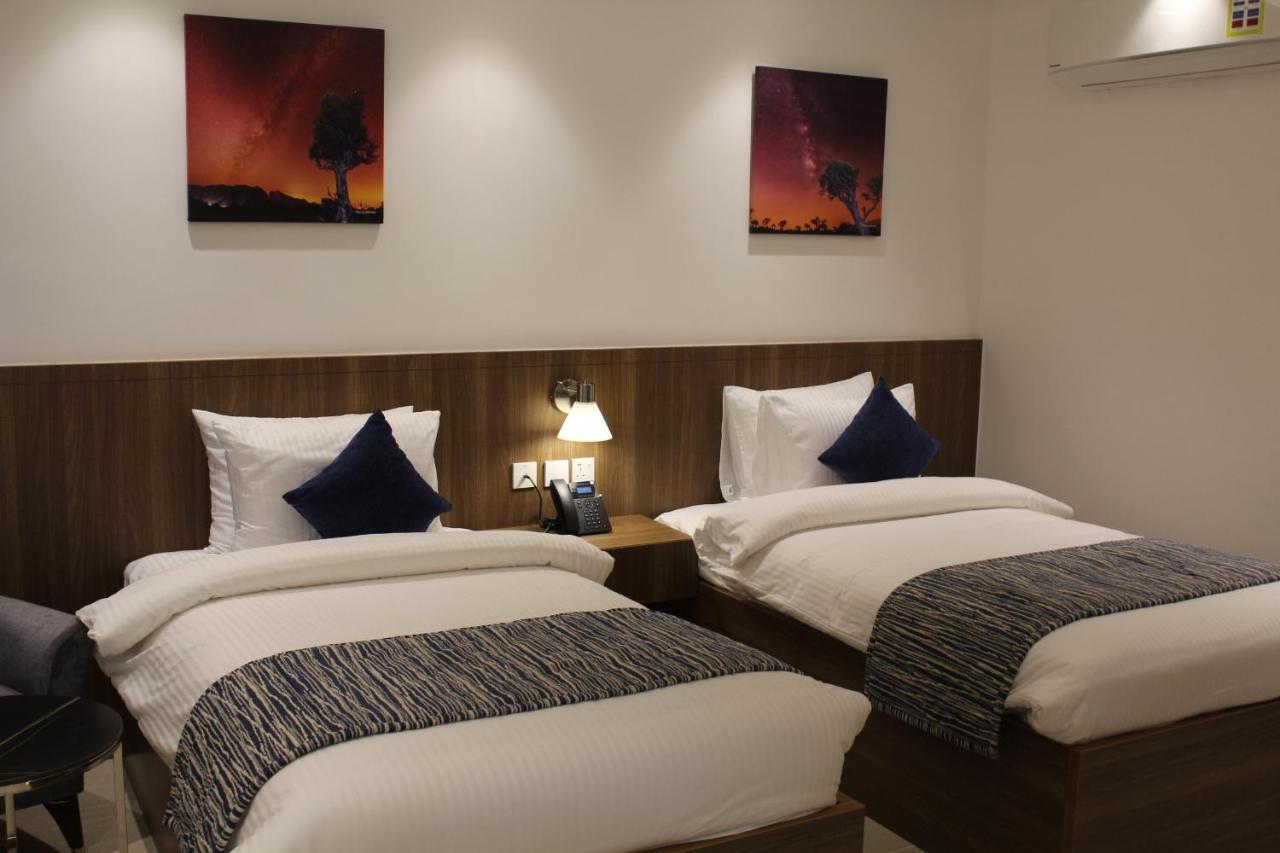 Duqm Express Hotel Buitenkant foto